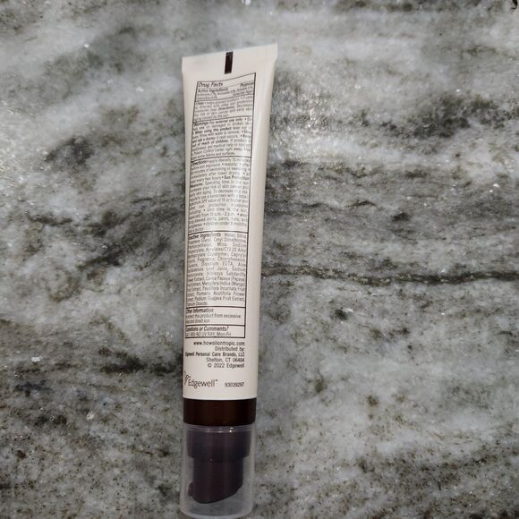 HAWAIIAN TROPIC Sheer Touch Face Serum SPF 30 - Picture 3 of 4